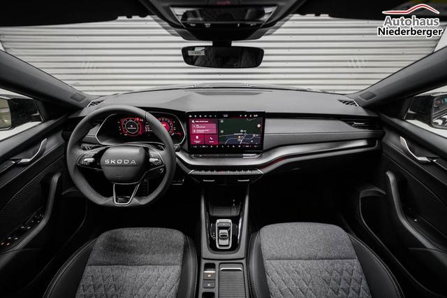 Skoda Octavia Combi Kombi 1,5 TSI m-HEV DSG Sportline -LAG. 