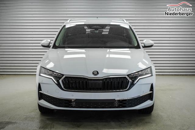 Skoda Octavia Combi Kombi 1,5 eTSI DSG mhev Selection -LAG. 