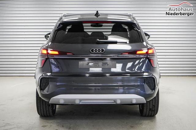 Audi Q3 1,5 eTFSI S tronic Basic - LAGER 