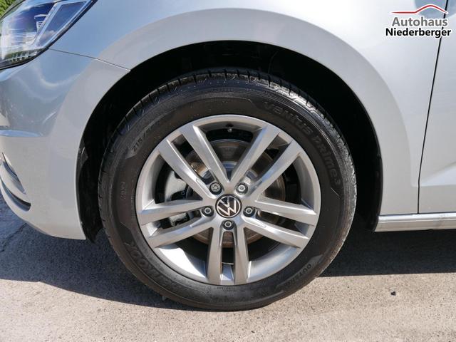 Volkswagen Touran Comfortline 1.5 TSI COMFORTLINE*ACC*NAVI*KESSY*3-ZONE KLIMAAUTOMATIK*RFK*WINTERPAKET* 