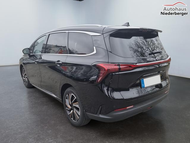 DFM / DFM Forthing 4 / Schwarz / / / 