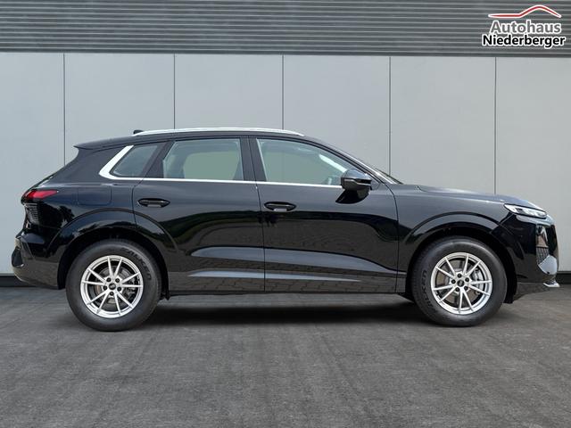 Audi / Q3 / Schwarz / / / KAMERA+NAVI+PDC+EL.HECKKL.+LED+17LM