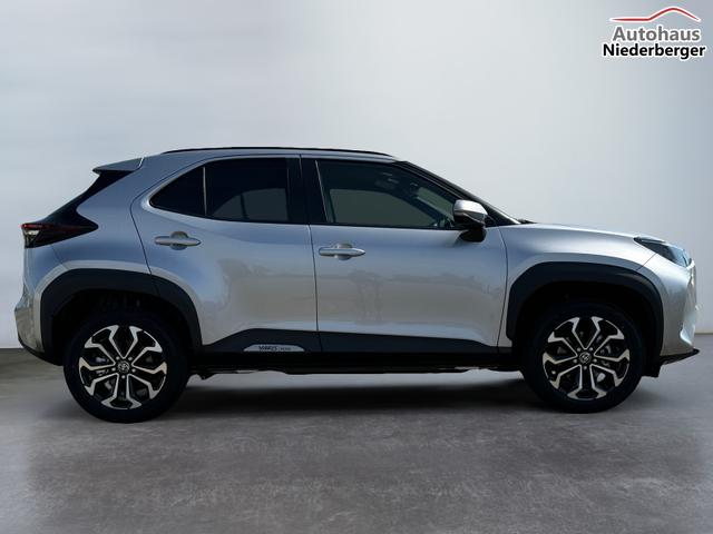 Toyota Yaris Cross 1,5 4x4 Navi Kam 2xPDC SHZ SpHa DiCo 