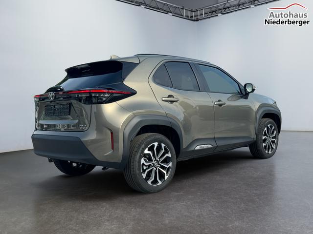 Toyota Yaris Cross 1,5 4x4 Navi Kam 2xPDC SHZ SpHa DiCo 