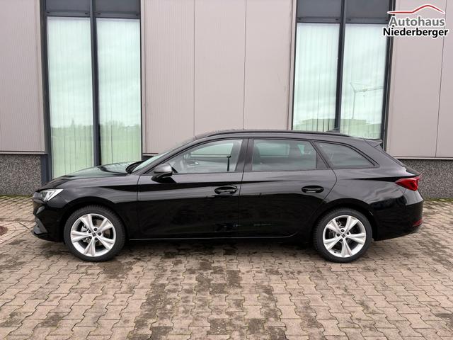 Seat Leon Sportstourer FR 1.5 TSI eHYBRID 204PS DSG, 5 Jahre Garantie, 17" Alu, 3-Zonen-Climatronic, Abgedunkelte Scheiben, Parksensoren vorn/hinten, Sportsitze, NAVIGATION 12,9"/Bluetooth, Tempomat, Full Digital Cockpit, LED-Scheinwerfer, M-Lederlenkrad 