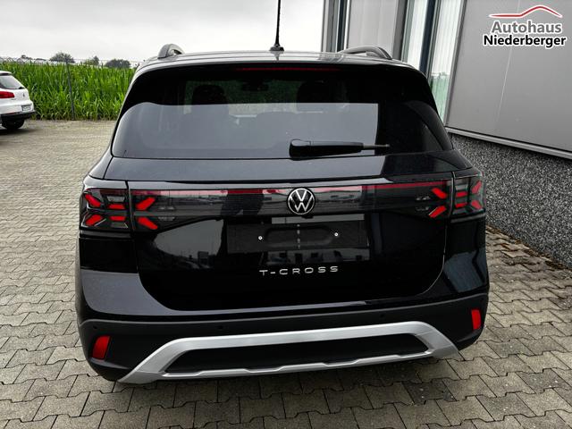Volkswagen T-Cross LIFE 1.5 TSI 150PS DSG/AUTOMATIK, Deep-Black-Metallic, Parksensoren v/h, R&uuml;ckfahrkamera, Privacy-Glas, Sitzheizung, Climatronic, IQ LIGHT MATRIX-LED, Radio Ready2Discover+App-Connect, 17" Alu, KEYLESS, Lendenwirbelst&uuml;tze, M-Lederlenkrad, Dachreling 