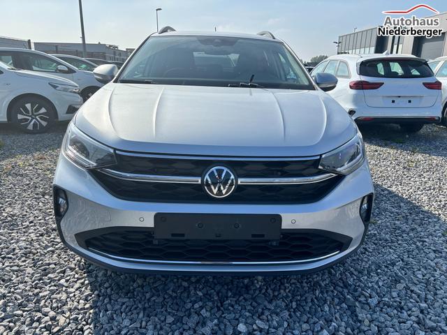 Volkswagen Taigo LIFE 1.5 TSI 150PS DSG/AUTOMATIK, Silber-Metallic, 17" Alu Aberdeen, MATRIX-LED, Sitzheizung, Climatronic, Parksensoren vorn/hinten, Rückfahrkamera, Radio Ready2Discover + Wireless App-Connect, Keyless Access, Licht-/Sicht, Privacy-Glas, M-Lederlenkrad 