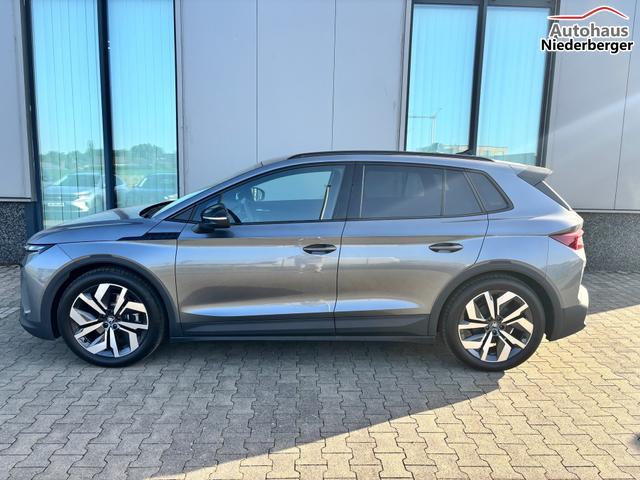 Skoda Elroq Selection 19" Alufelgen, 2-Zonen-Climatronic, Sitzheizung, KESSY Full, Parksensoren vorn/hinten, R&uuml;ckfahrkamera, SunSet, Infotainment 13" + NAVIGATION, Beheizbares M-Lederlenkrad, Alarm, Dachreling 