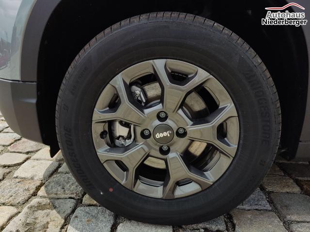 Jeep / Avenger / Grau / / / , Beispielbilder, ggf. teilweise mit Sonderausstattung