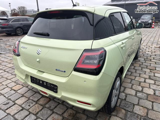 Suzuki / Swift / Gelb / / / 