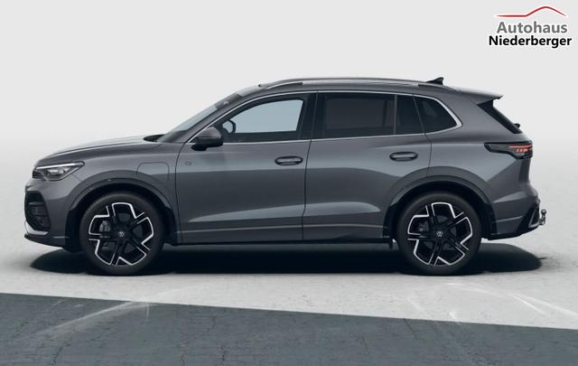 Volkswagen Tiguan R-Line eHybrid 204 Pano AHK HUD 5J.Gar 