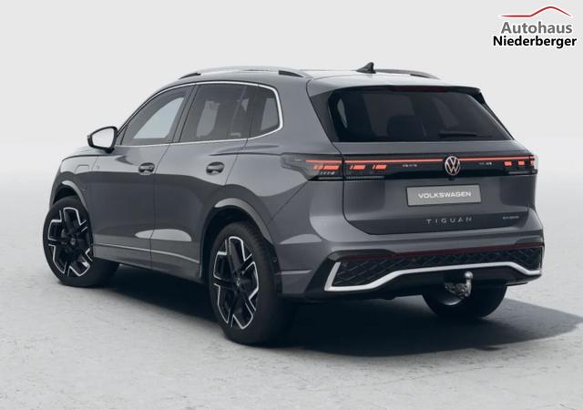 Volkswagen Tiguan R-Line eHybrid 204 Pano AHK HUD 5J.Gar 