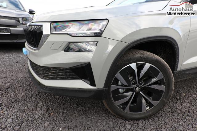 Skoda Karoq Selection DSG Pano AHK NavC SideA Leder ACC Kessy 