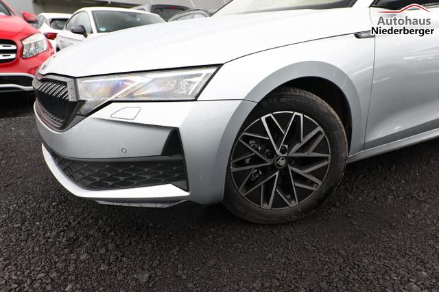 Skoda Octavia Combi Sportline eTSI DSG Sportl Matrix Nav ACC EHK 