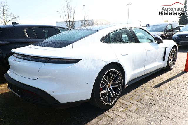 Porsche Taycan Plus 4S 20Z ACC Pano Matrix BOSE ParkAs 