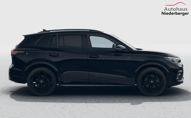 Volkswagen Tiguan R-Line 4M Pano Nav AHK Matrix LM20Z PrivG 