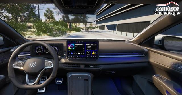 Volkswagen T-Roc R-Line EasyO 5JGar Kam SHZ PrivG ParkAss+ 