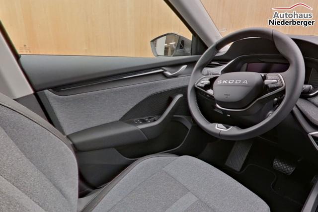 Skoda Octavia Combi Selection DSG Selec Matrix HUD Nav ACC Kessy 