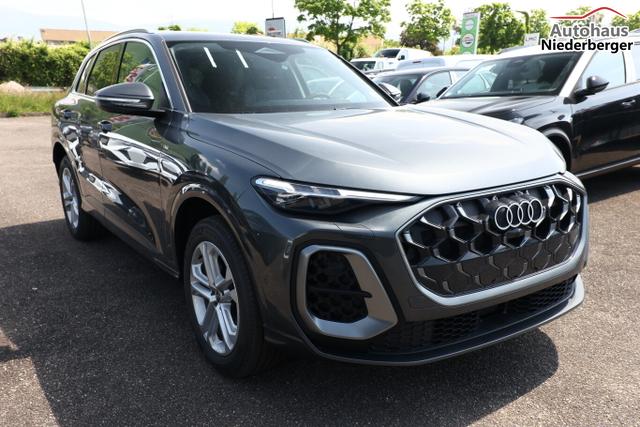 Audi Q5 S line TDI 204 Tech Pano PrivG VirCo+ eHK 19Z 