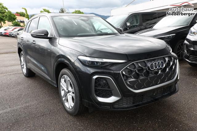 Audi Q5 S line TDI 204 Tech Pano PrivG VirCo+ eHK 19Z 