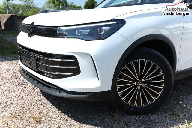 Volkswagen Tiguan Eleg. 4M Nav DCC+ LED+ SHZ eHk KeyL ParkA 
