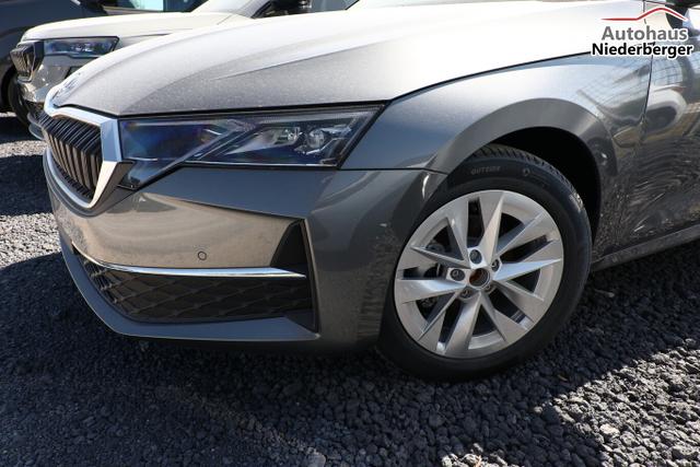 Skoda Octavia Combi Selection DSG Selec Matrix HUD Nav ACC Kessy 