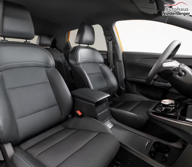 MG MG4 Luxury 77 kWh ACC Kam360 SHZ LED KeyL 18Z 