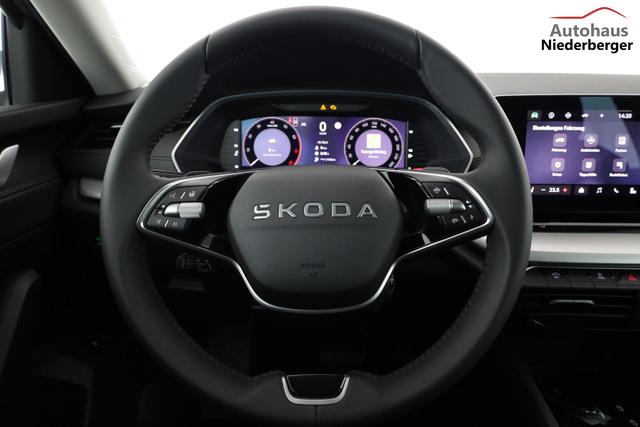 Skoda Octavia Combi 1.5 TSI mHEV 110 kW Selection DSG Selection, Side, el. Klappe, Kamera, Winter 