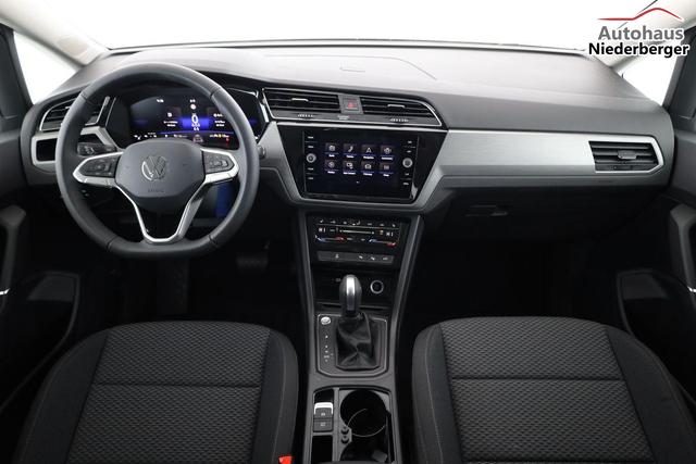 Volkswagen Touran Comfortline BMT/Start-Stopp 1.5 TSI DSG Comfortline, 7-Sitzer, AHK, Navi, Kamera, Side, Winter, 3 J.-Garantie 