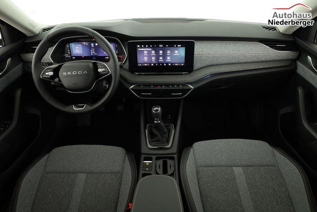 Skoda Octavia Combi 1.5 TSI 110 kW Selection Selection, AHK, LED, Side, ACC, Kamera, 17-Zoll 