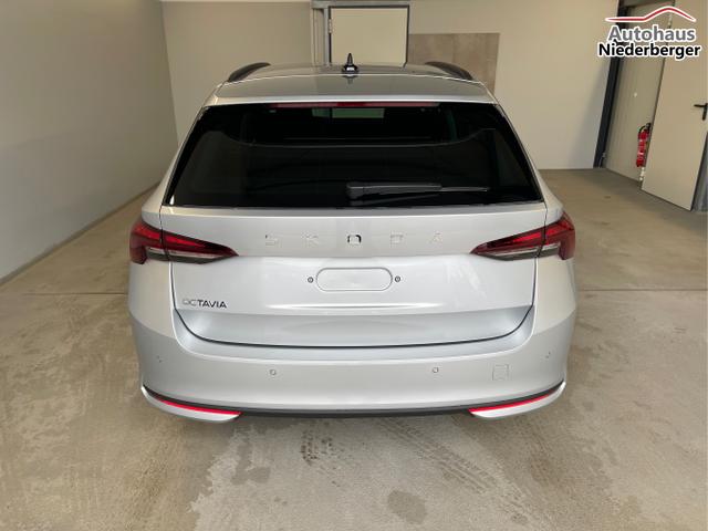 Skoda / Octavia Combi / Silber / / / DSG AHK+Sitzheizung+App Connect