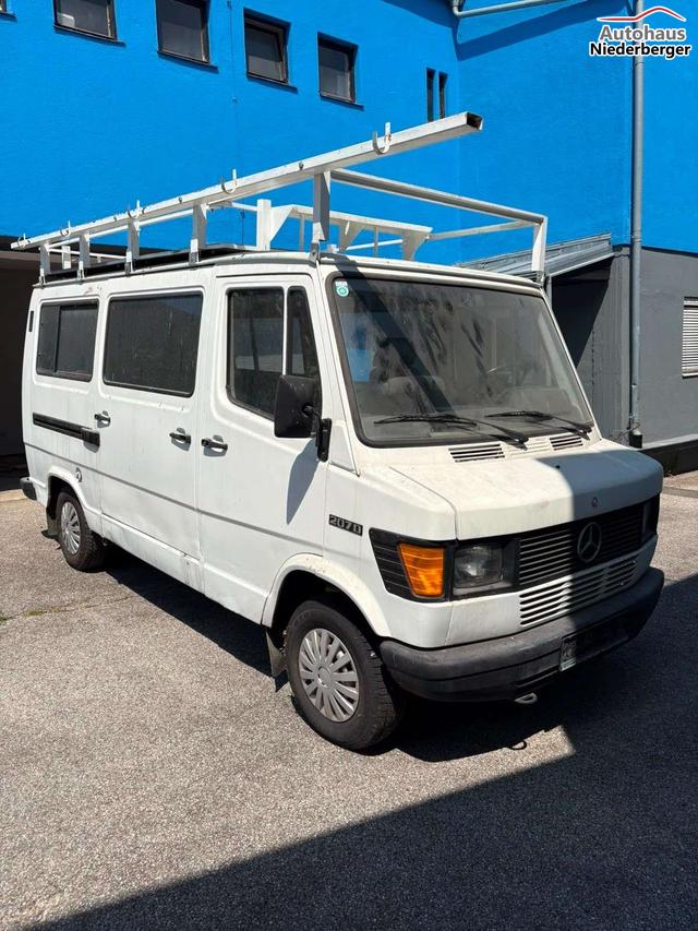 Mercedes-Benz 20443 207 D / 3050 