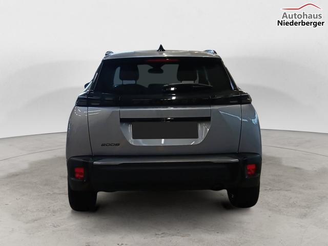 Peugeot 2008 Allure 1.2L (1199cc) 3-cylinder gasoline 100 hp S&S, 6-speed manual 