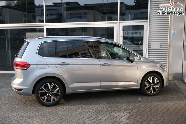VW Touran 1.5 TSI DSG Oyster Silber Metallic 