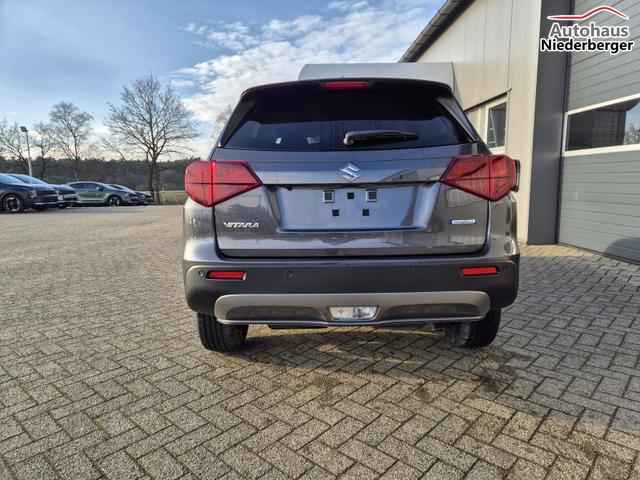 Suzuki Vitara Comfort+ 110PS Automatik MHEV 1.4 Boosterjet Teilleder Navi Klimaautomatik Sitzheizung ACC PDC v+h R&uuml;ckf.Kamera Suzuki-Radio Apple CarPlay Android Auto Touchscreen 2xKeyless 17-LM 