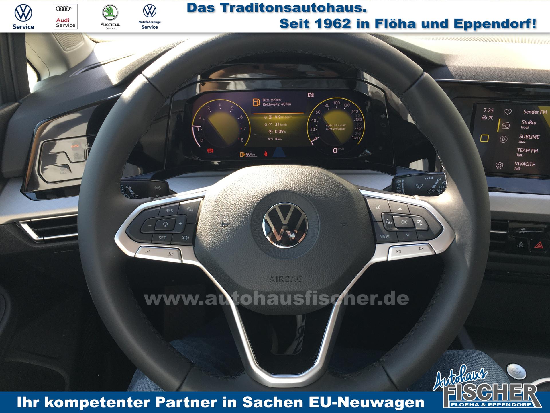 Volkswagen Golf R-Line 1.5 TSI ACT 130PS inkl. SPORTSITZE/-FAHRWERK  KLIMAAUTOMATIK READY2DISCOVER/BT/2x USB/APP-CONNECT WIRELESS  LED-SCHEINW./-RÜCKL. AMBIENTEBEL. DIG. COCKPIT PRO PS VO/HI INDUKT.  LADESTATION STARTKNOPF SPORT-MULTIF.-LEDERLENKRAD 17