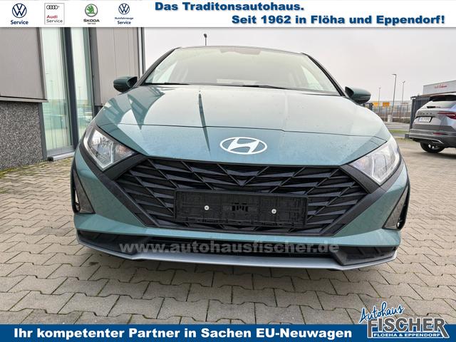 Hyundai i20 N-Line+ 1.0 T-GDI 100PS, 5 Jahre Garantie, 17" Alufelgen, FULL-LED-Scheinwerfer, Smart-Key, Winter-Paket, NAVIGATION 10,25", Klimaautomatik, Parksensoren hinten, Rückfahrkamera, Abgedunkelte Scheiben, Alarm, Lederlenkrad, Tempomat, Armlehne vorne, Reserverad 
