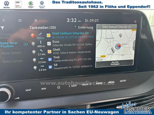 Hyundai i20 Comfort 1.2i 79PS, PHANTOM-BLACK-Metallic, 5 Jahre Garantie, NAVIGATION 10,25", Klima, Parksensoren hinten, Rückfahrkamera, Alarm, Lederlenkrad, Tempomat, Armlehne vorne, Reserverad, 4x elektr. Fensterheber, Fernlicht-Assistent 