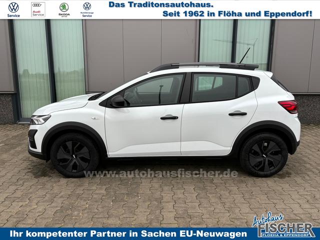 Dacia Sandero Stepway - Essential 1.0 ECO-G 100 (BENZIN / LPG-GASANLAGE), Weiß, Klimaanlage, Parksensoren hinten, Radio/DAB/Bluetooth, Tempomat, Dachreling, 16"-Flexwheel-Räder ATARA, Spurhalteassistent, Verkehrszeichenerkennung, Elektr. Fensterheber vorne, ZV mit Fernbedienung