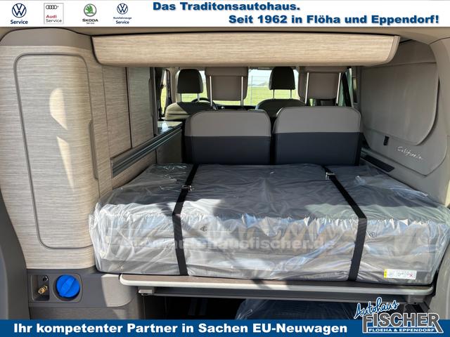 Volkswagen T7 California Beach Camper 1.5 eHybrid (Plug-In-Hybrid) 245PS ALLRAD DSG (AUTOMATIK), 17" Alu, Mini-Küche, Privacy-Glas, Aufstelldach, Klimaanlage, Parksensoren vorne und hinten, Digital Cockpit Pro, Radio Ready2Discover 10" + Wireless App-Connect, Tempomat, LED-Scheinwerfer, M-Le 