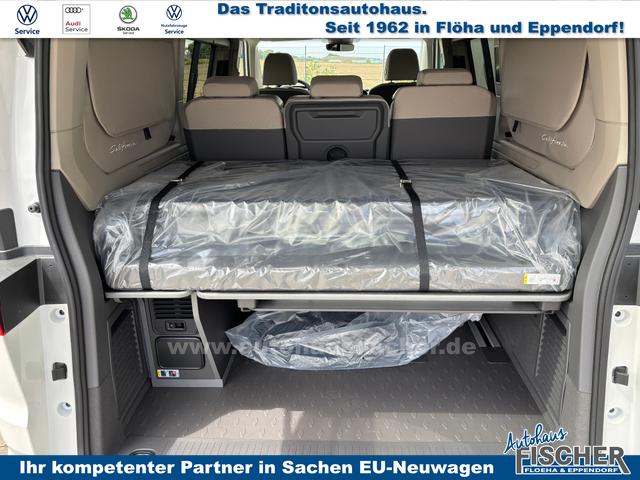 Volkswagen T7 California Beach Tour 2.0 TSI 204PS DSG, 5 Sitzer + 4 Schlafplätze, 17" Alu, Drehsitze vorn, Privacy-Glas, Technikbox 230V, Aufstelldach, Klima, Parksensoren, Radio Ready2Discover App-Connect, M-Lederlenkrad, Schiebetüre links/rechts, Digital Cockpit, ACC/Tempomat 