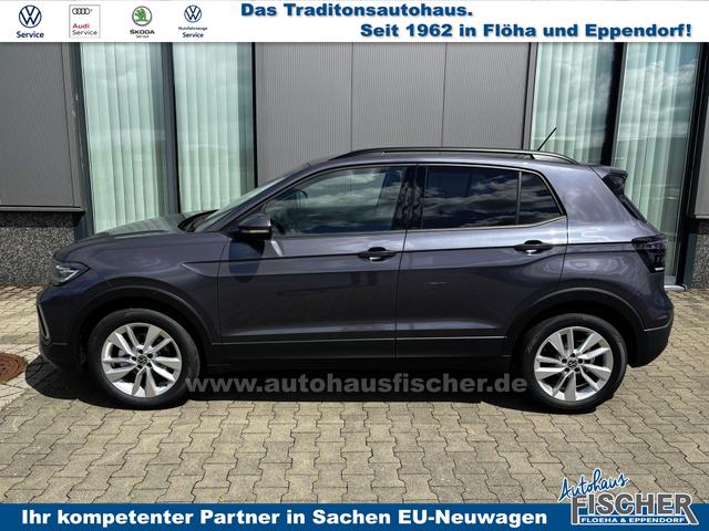 Volkswagen T-Cross LIFE 1.0 TSI 115PS DSG/AUTOMATIK, Grau-Metallic, Park Assist, Parksensoren v/h, R&uuml;ckfahrkamera, Privacy-Glas, Sitzheizung, Climatronic, IQ LIGHT MATRIX, Radio Ready2Discover+Wireless App-Connect, 17" Alu, KEYLESS, M-Lenkrad, ACC Tempomat, SIDE Travel 