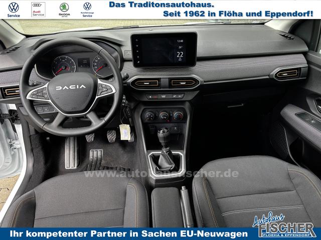Dacia Sandero Stepway Expression 1.0 ECO-G100 LPG-GASANLAGE/BENZIN, Safari-Grün Metallic, MEDIA NAVIGATION 8", Klimaanlage, Parksensoren hinten, Tempomat, Dachreling, Lederlenkrad, 4x elektr. Fensterheber, Armlehne, Spiegel einstell-/beheizbar, ZV mit Fernbedienung 