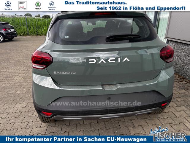 Dacia Sandero Stepway Expression 1.0 ECO-G100 LPG-GASANLAGE/BENZIN, Safari-Grün Metallic, MEDIA NAVIGATION 8", Klimaanlage, Parksensoren hinten, Tempomat, Dachreling, Lederlenkrad, 4x elektr. Fensterheber, Armlehne, Spiegel einstell-/beheizbar, ZV mit Fernbedienung 