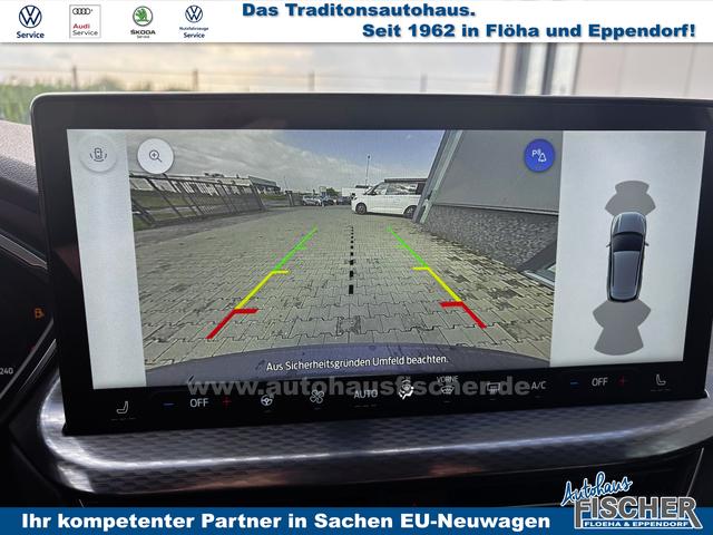 Ford Kuga Titanium 1.5 EcoBoost 186PS AUTOMATIK, Schwarz-Metallic, Winter-Paket, 5 Jahre Garantie, 17" Alu + Allwetterreifen, Navigation 13"-Display, Parksensoren vorne/hinten, Rückfahrkamera, Climatronic, Privacy-Glas, Key-Free-System, Tempomat, LED-Scheinwerfer 