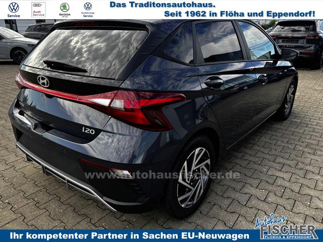Hyundai i20 Family 1.2i 79PS, AURORA-GRAU METALLIC, WINTER-PAKET, KLIMAAUTOMATIK, 16" ALUFELGEN, 5 Jahre Garantie, NAVIGATION 10,25", Parksensoren hinten, Rückfahrkamera, Alarm, Lederlenkrad, Tempomat, Armlehne vorne, Reserverad, 4x elektr. Fensterheber, Fernlicht-Assisten 