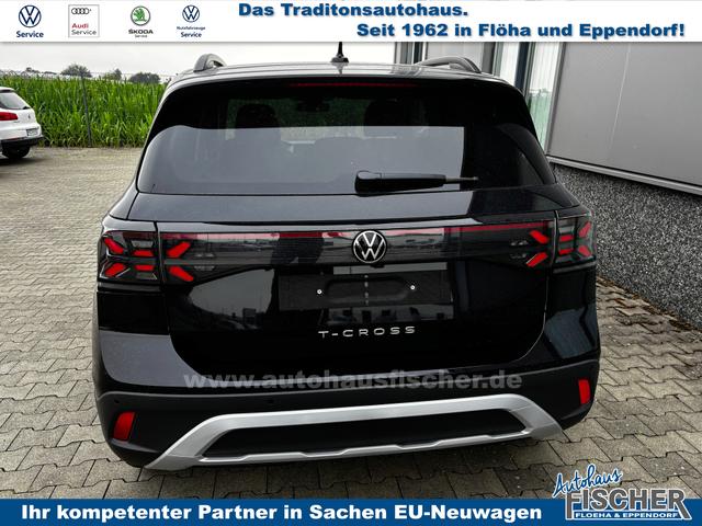 Volkswagen T-Cross LIFE 1.0 TSI 115PS DSG/AUTOMATIK, Grau-Metallic, Park Assist, Parksensoren v/h, R&uuml;ckfahrkamera, Privacy-Glas, Sitzheizung, Climatronic, IQ LIGHT MATRIX, Radio Ready2Discover+Wireless App-Connect, 17" Alu, KEYLESS, M-Lenkrad, ACC Tempomat, SIDE Travel 