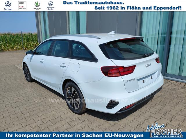 Kia Ceed Sportswagon Spin 1.5 T-GDI 140PS 7DCT AUTOMATIK, Weiß, 16" Alu, Klimaanlage, Winter-Paket, Navi 10,25", Parksensoren hinten, Rückfahrkamera, Tempomat, Dachreling, Lederlenkrad 