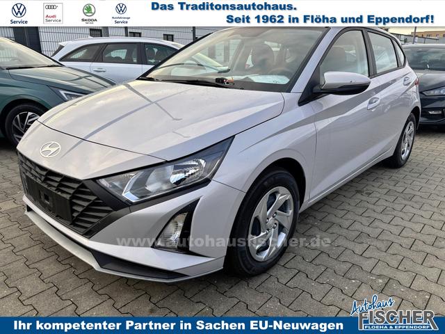 Hyundai i20 - Comfort 1.2i 79PS, LUMEN-GREY METALLIC, 5 Jahre Garantie, NAVIGATION 10,25", Klima, Parksensoren hinten, Rückfahrkamera, Alarm, Lederlenkrad, Tempomat, Armlehne vorne, Reserverad, 4x elektr. Fensterheber, Fernlicht-Assistent