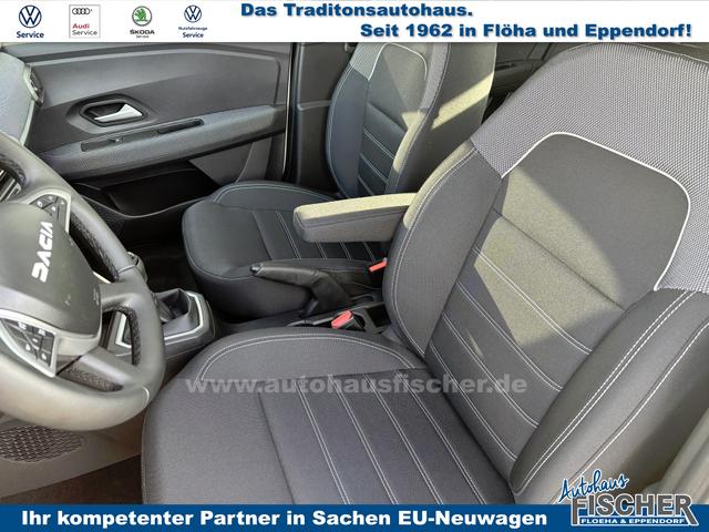 Dacia Sandero Expression 1.0 ECO-G 100 BENZIN/LPG-GASANLAGE, Weiß, Klimaanlage, NAVIGATIONSSYSTEM 8", Parksensoren VORNE + HINTEN, RÜCKFAHRKAMERA, TOTER-WINKEL-WARNER, Nebelscheinwerfer, Tempomat, Lederlenkrad, Armlehne, Spiegel elektr. einstell-/beheizbar, ZV mit Fernbedienung 